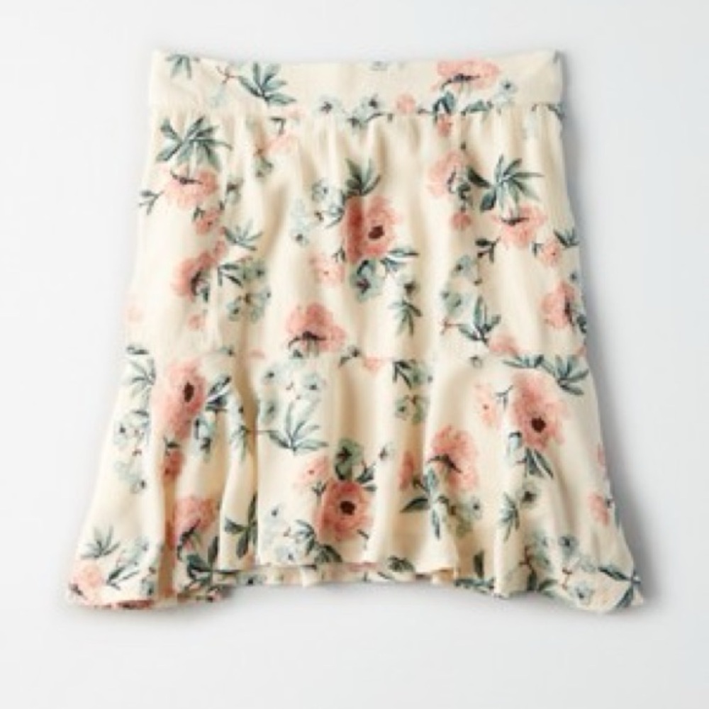 AE Ivory Ruffle Bottom Floral Mini Skirt